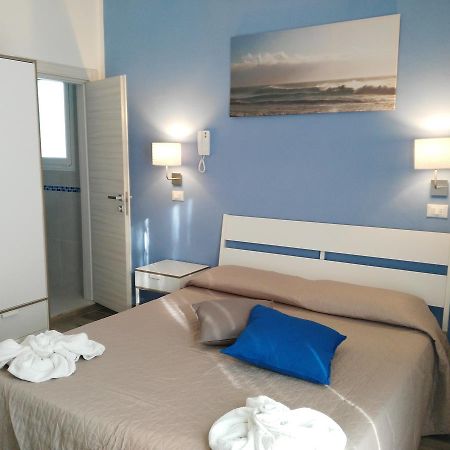 Hotel Marittimo Римини Екстериор снимка