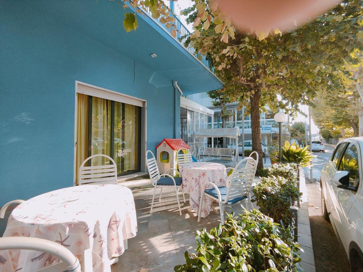 Hotel Marittimo Римини Екстериор снимка