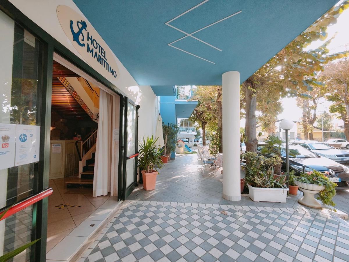 Hotel Marittimo Римини Екстериор снимка