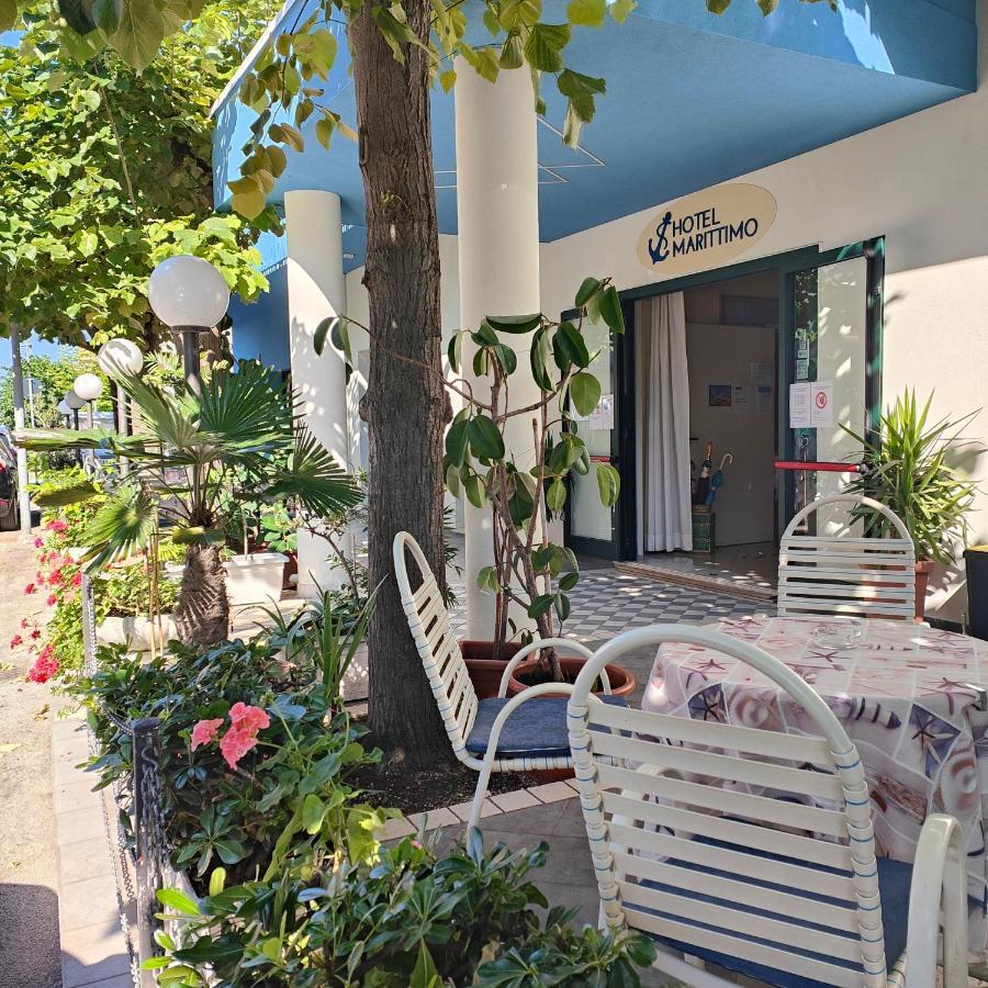 Hotel Marittimo Римини Екстериор снимка