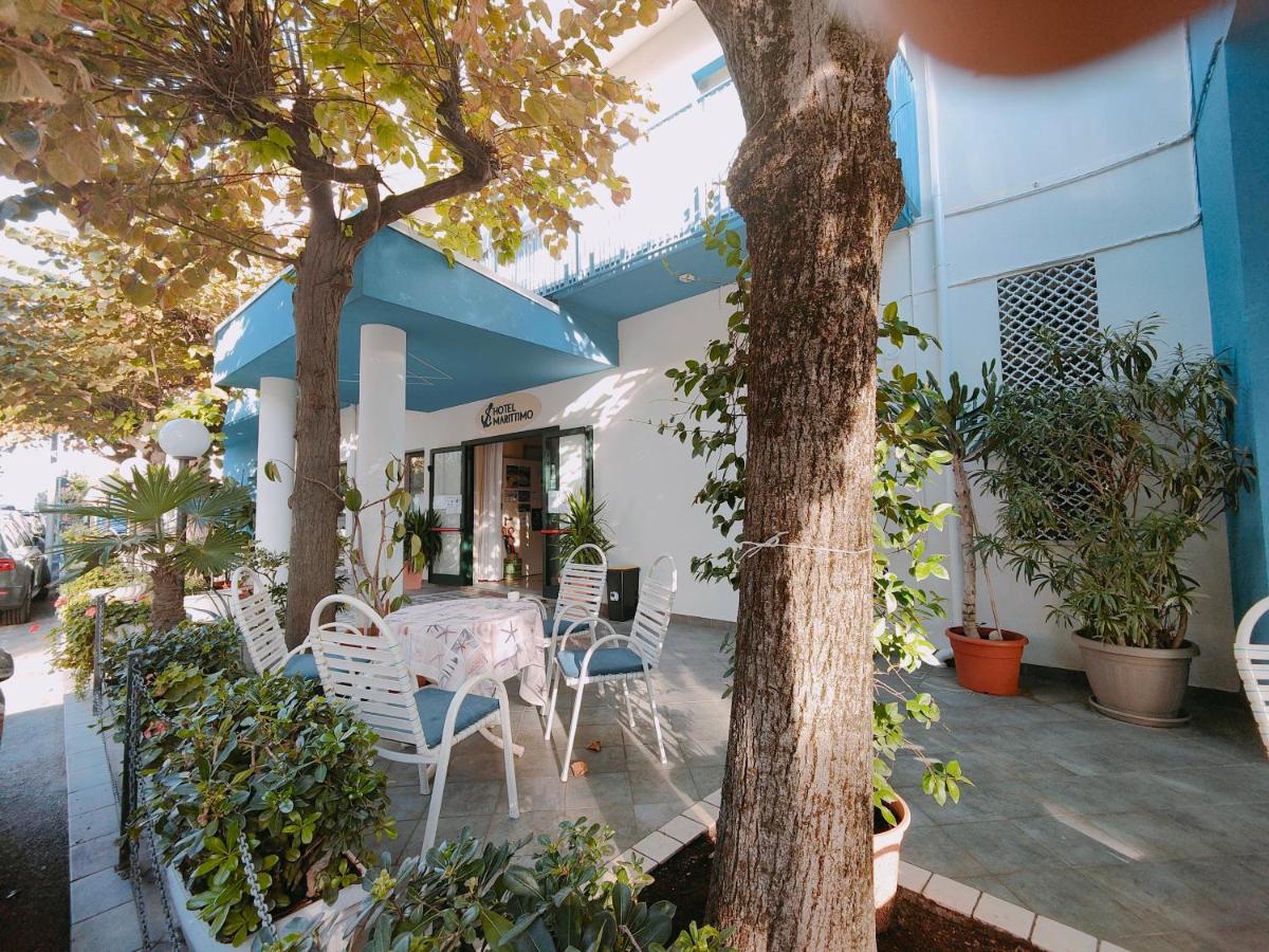 Hotel Marittimo Римини Екстериор снимка