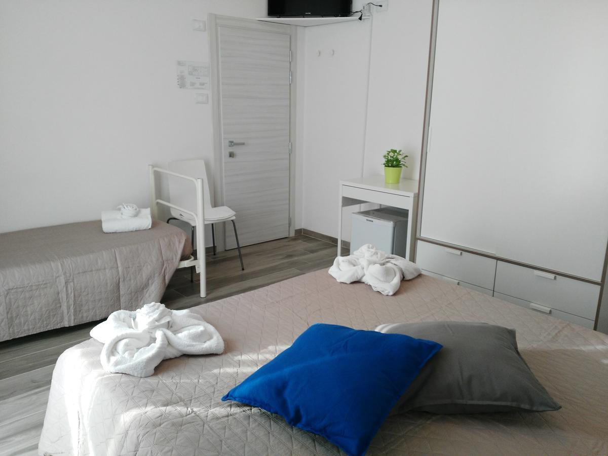 Hotel Marittimo Римини Екстериор снимка
