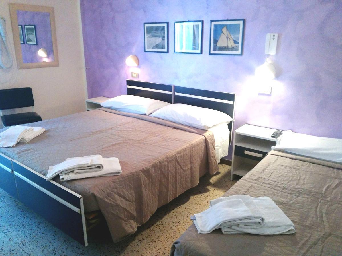 Hotel Marittimo Римини Екстериор снимка