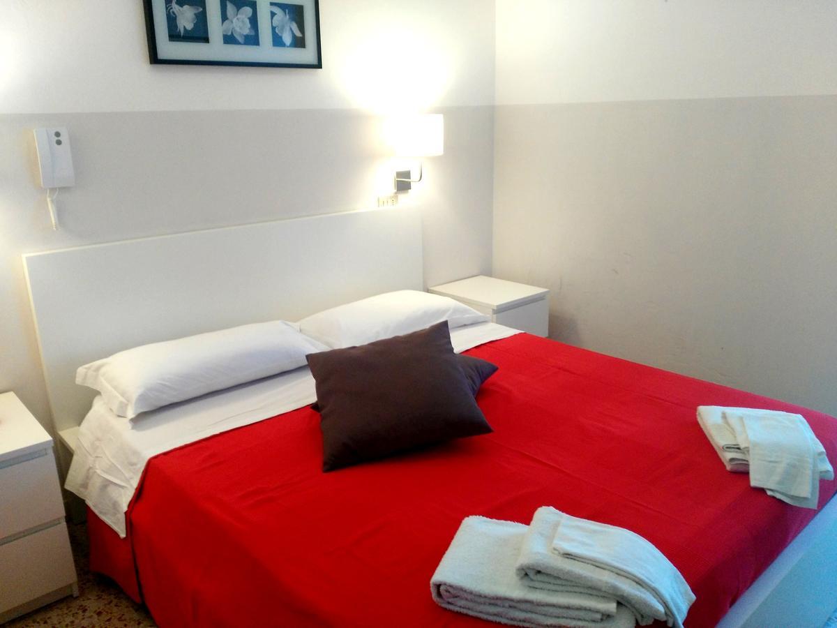 Hotel Marittimo Римини Екстериор снимка