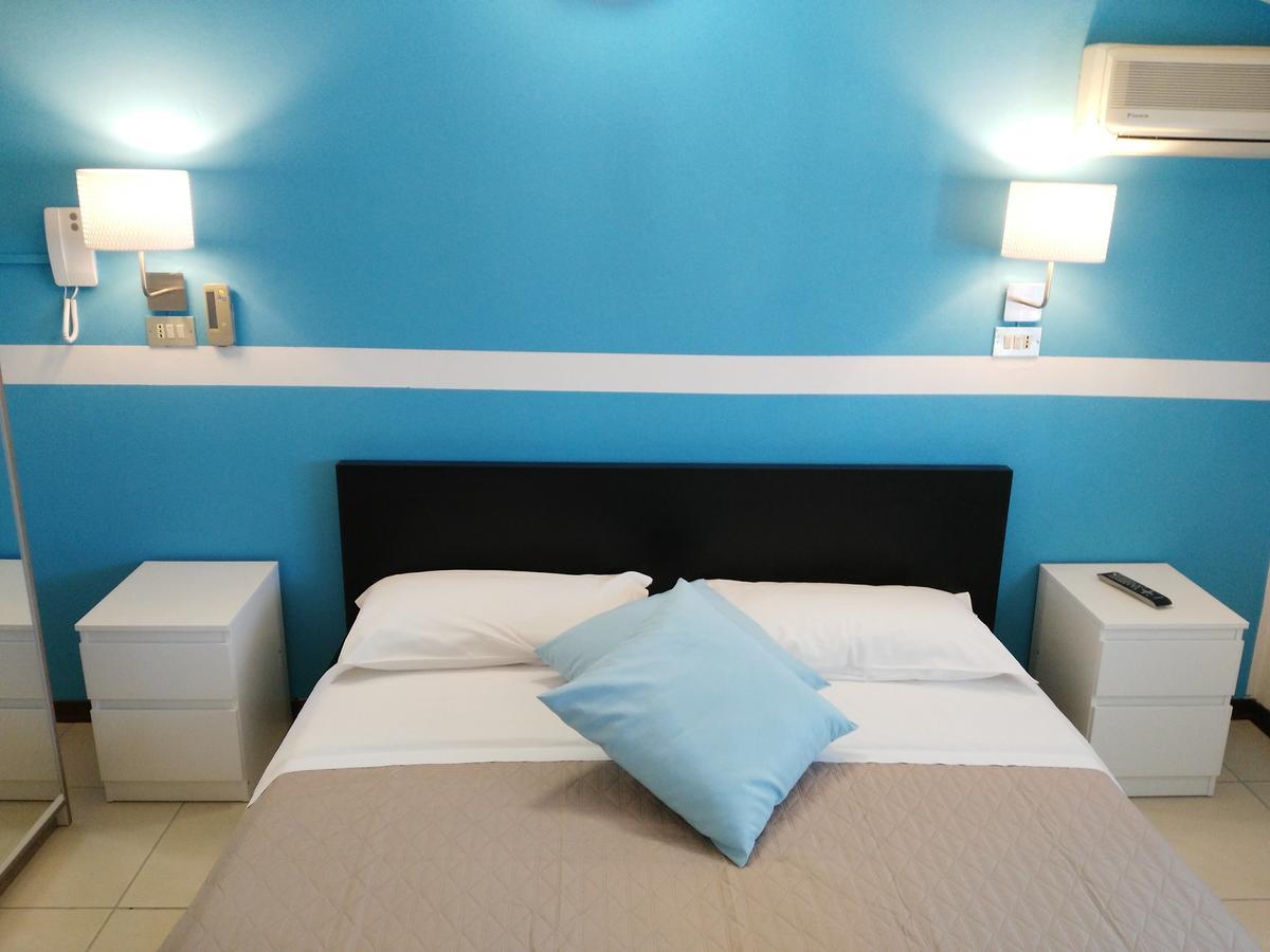 Hotel Marittimo Римини Екстериор снимка