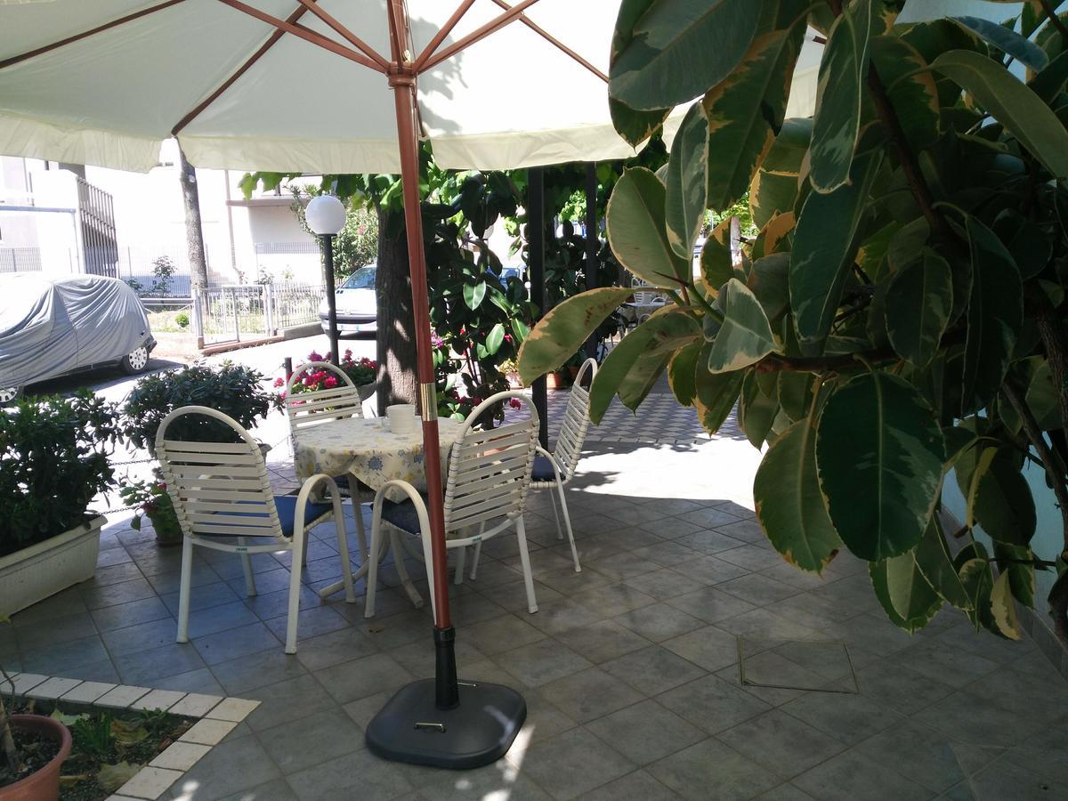 Hotel Marittimo Римини Екстериор снимка